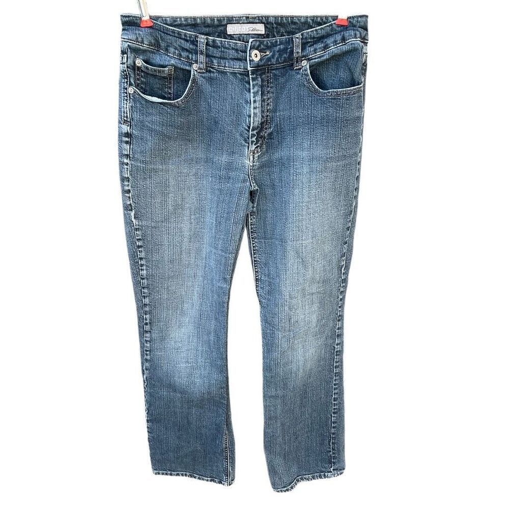 Chicos Platinum size 12(2)  the Charm MR Jean boot cut.